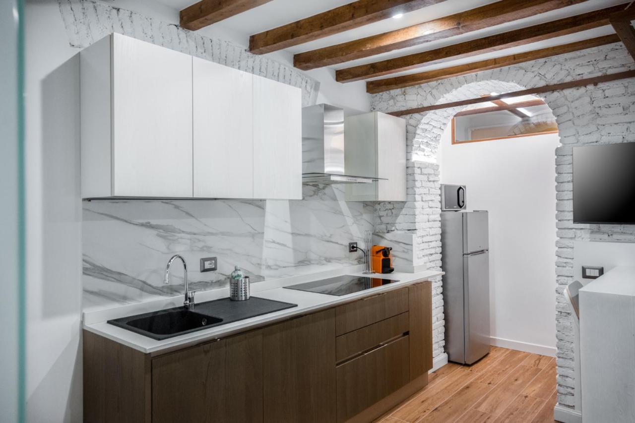 Elegant In Center Appartement